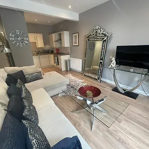  Apartment Spacious Central 2bed